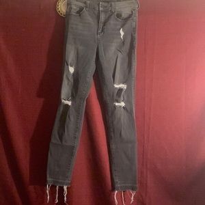 ripped black skinny jeans